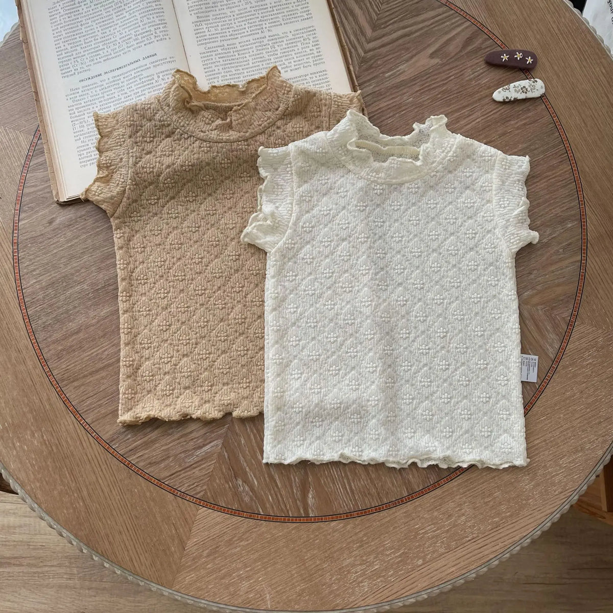 キッズ用ノースリーブTシャツ 2色(ベージュ・ホワイト)スタンドフリルカラー