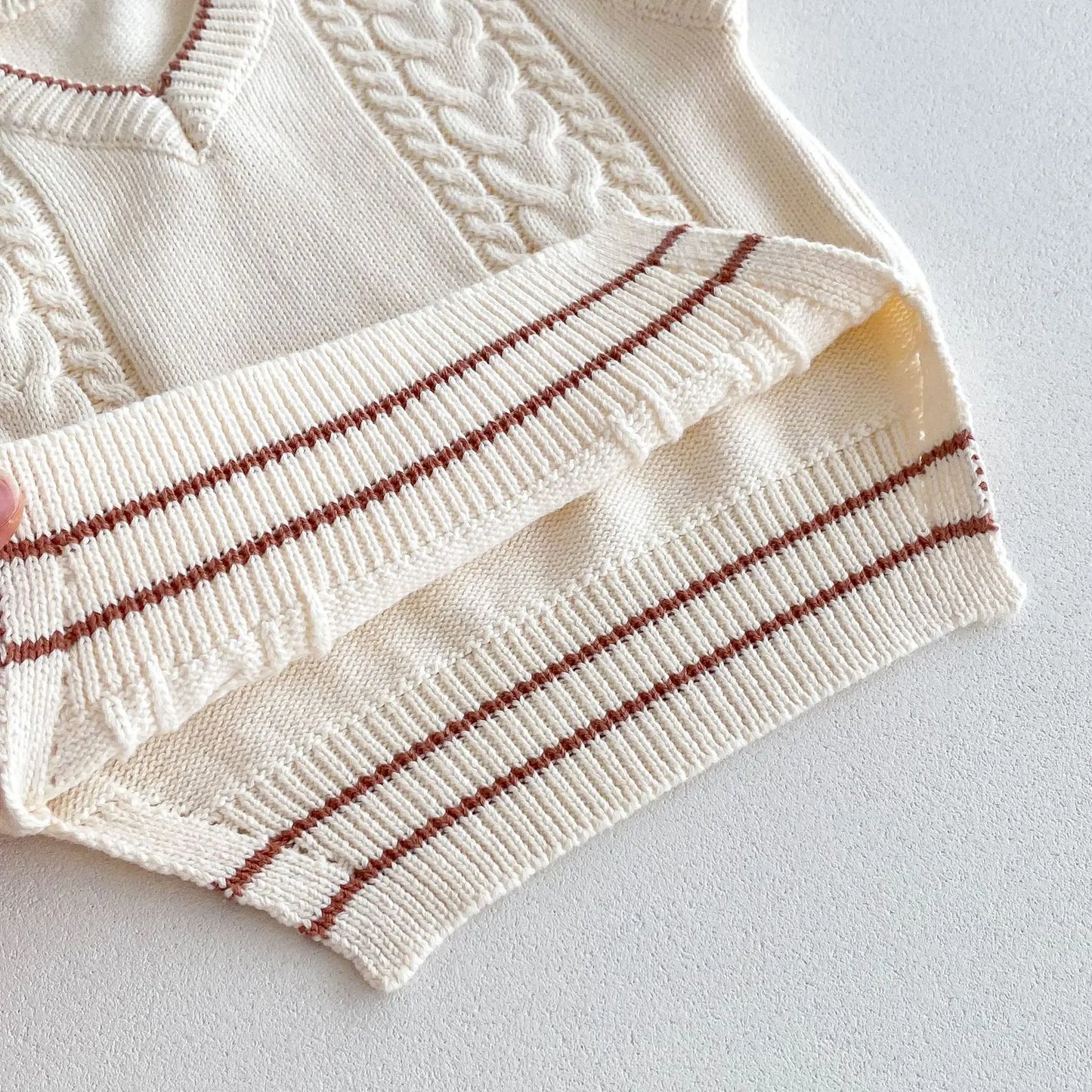 ベスト キッズベスト ニットVネックベスト スクールスタイル アプリコット