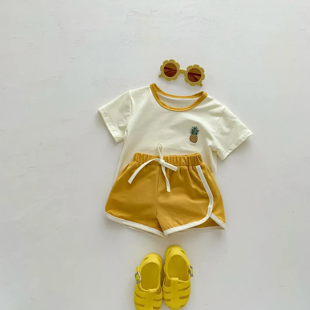 半袖セットアップ Yellow / 66cm ベビーセットアップ 2点セット 半袖Tシャツ+ショートパンツ パイナップル/おばけ/うさぎ ワンポイント刺繍 3カラー【mh0006106】