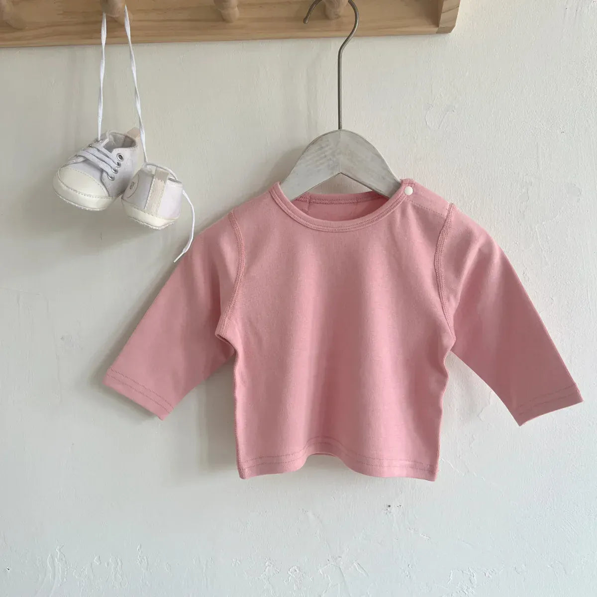 長袖Tシャツ Pink / 6M 66CM ベビートップス 無地/ボーダー肩あき長袖Tシャツ シンプルベーシック【mh0006790】
