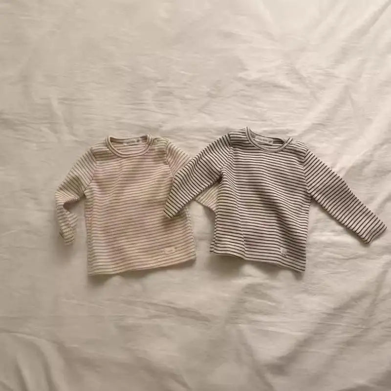 ベビー用ボーダー長袖Tシャツ2枚(ベージュ系・濃いボーダー)
