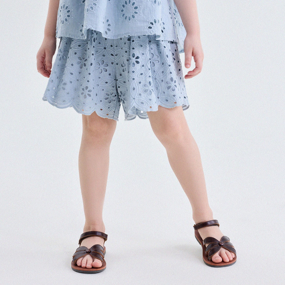 キッズ レース アイレット カットアウト フリル ノースリーブ タンクトップ ショートパンツ【mh0013755】 Light gray-blue Shorts / 90cm yunerma ノースリーブセットアップ