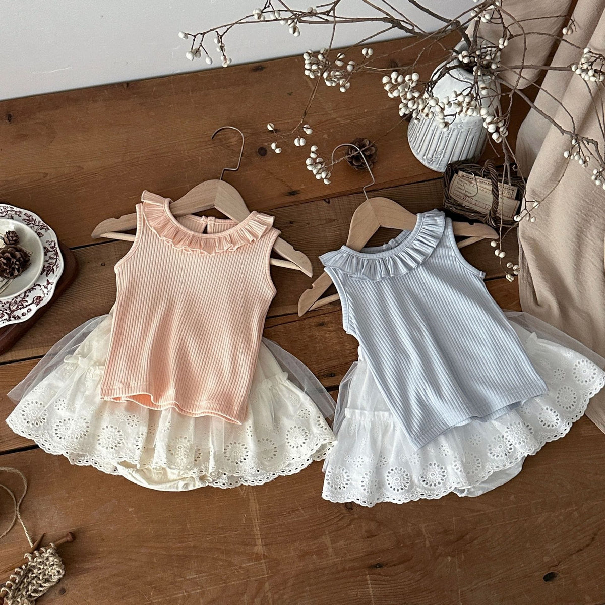 ベビー用フリル襟付きリブタンクトップ、チュールスカートパンツ(くすみピンク&薄水色)