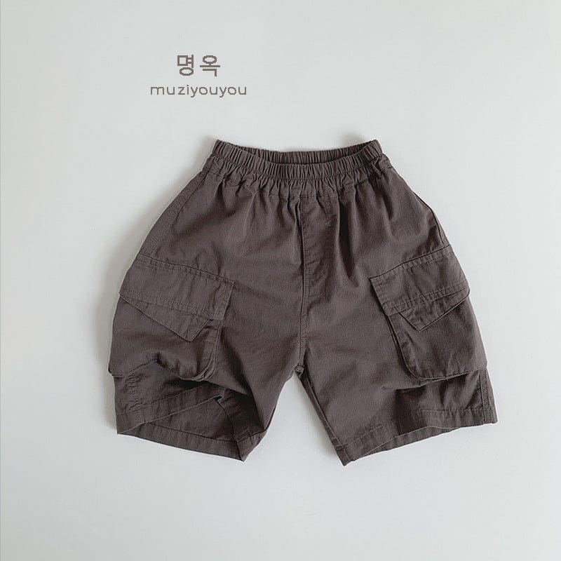 キッズのカーゴハーフパンツ(ダークブラウン)フラップ付きカーゴポケット