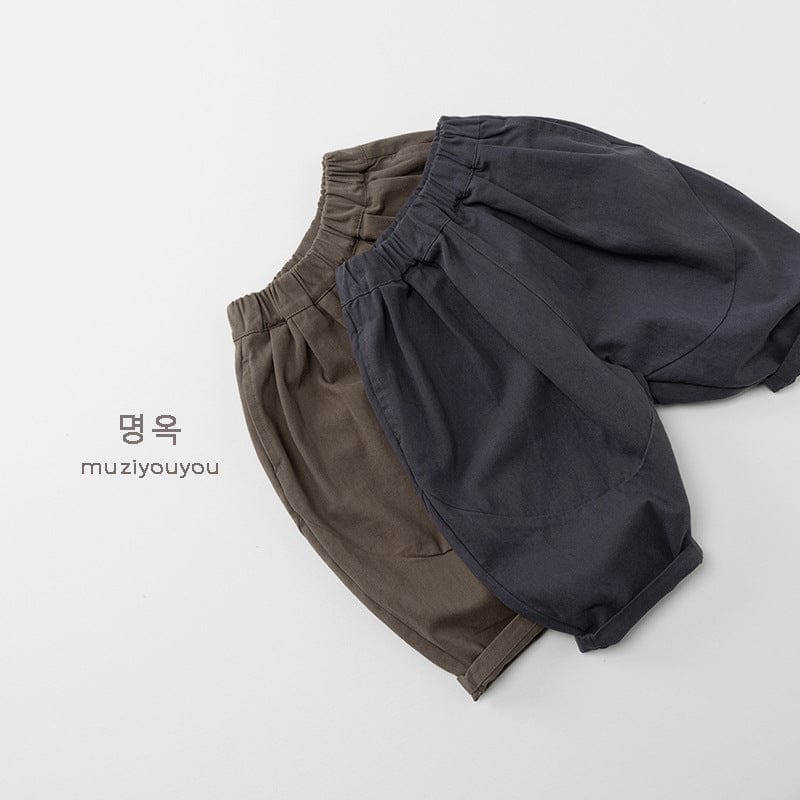 バルーンシルエットのルーズパンツ、ダークグレーとダークブラウン