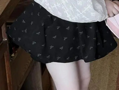 黒のフリルスカート風パーツに全体プリント(ブルマの一部)
