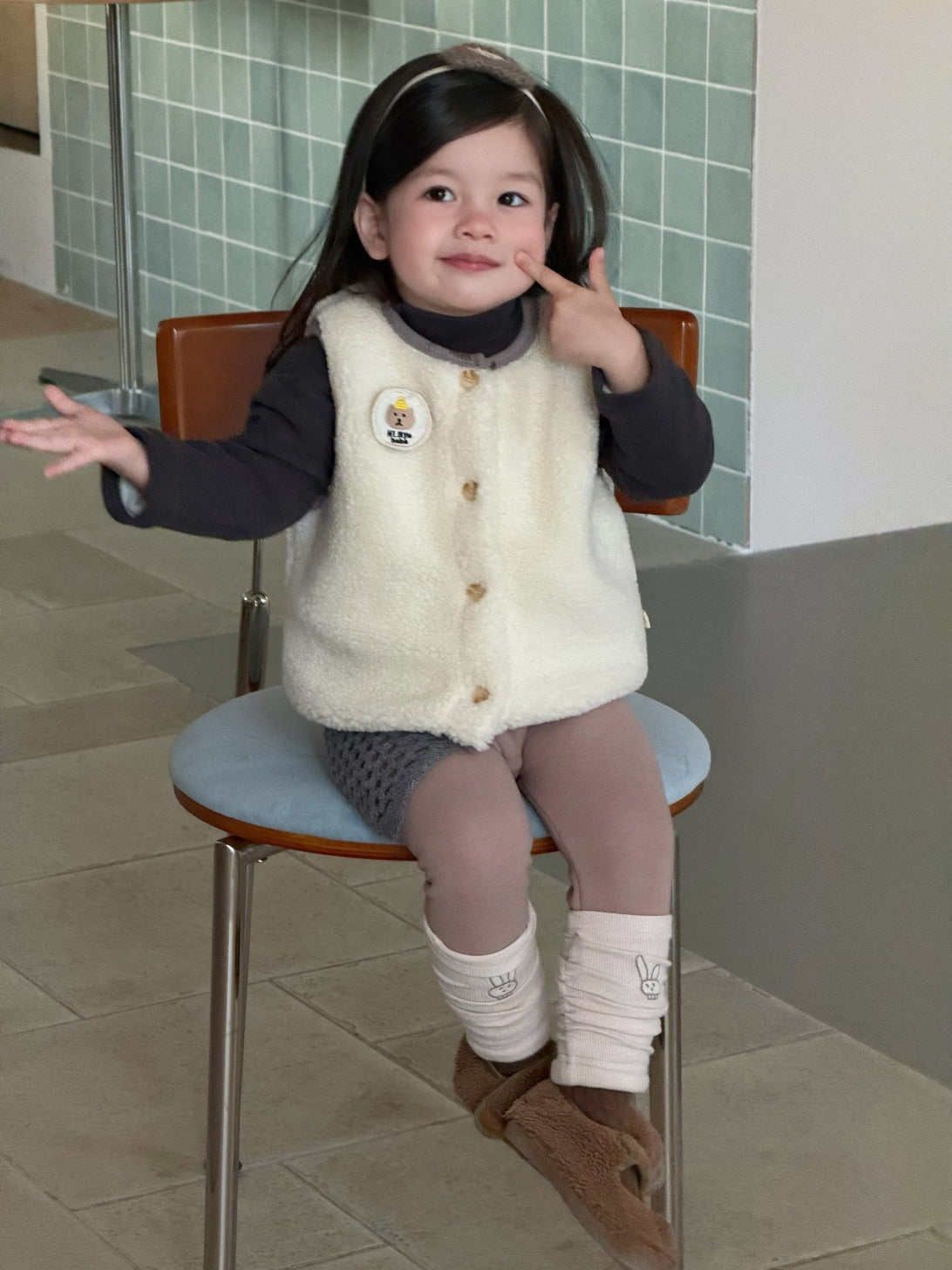 フリルエッジベスト/長袖Tシャツ/裏フリースデニムパンツ【mh0011936】