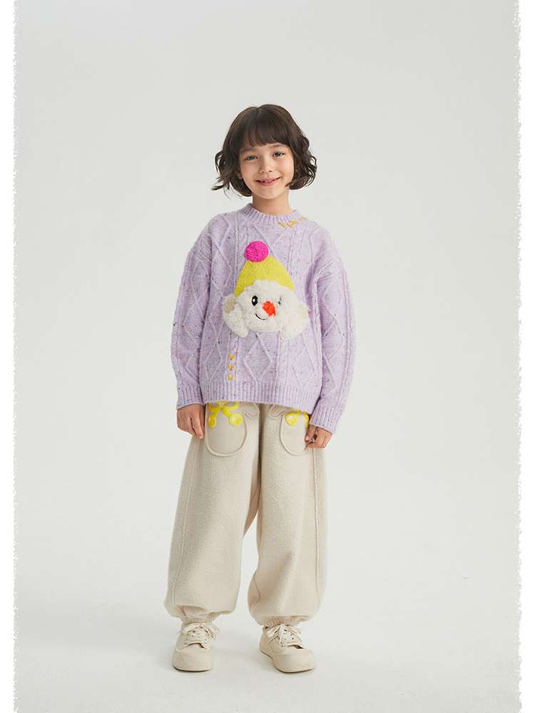 キッズ用ジョガーパンツ、ボア素材で手袋風モチーフのポケット(白系)