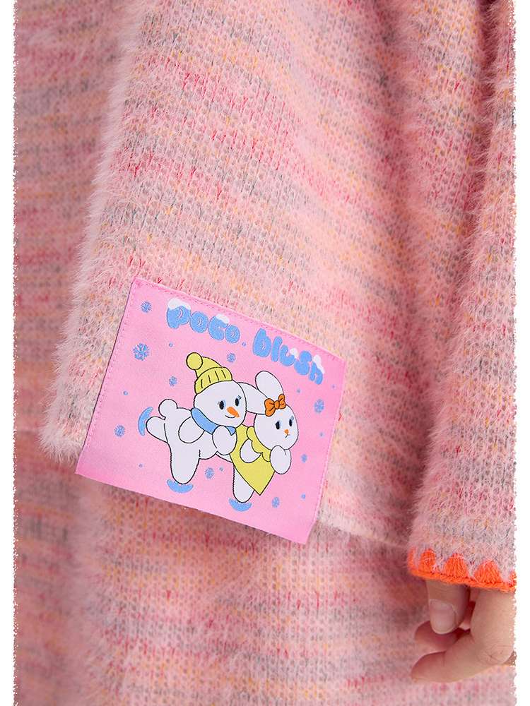 ピンクのニットセット(フード付きパーカー&スカート)、雪だるまとうさぎ柄