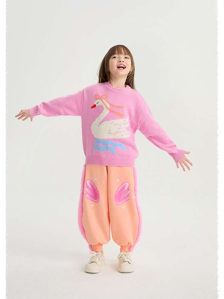 キッズ用裏起毛スウェットパンツ(オレンジ)伸縮ウエスト、両脚のハート風プリント