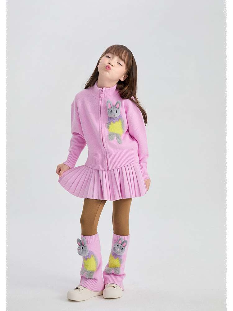 キッズ用 ピンク ジップカーディガン フロント立体モチーフ プリーツ風スカート