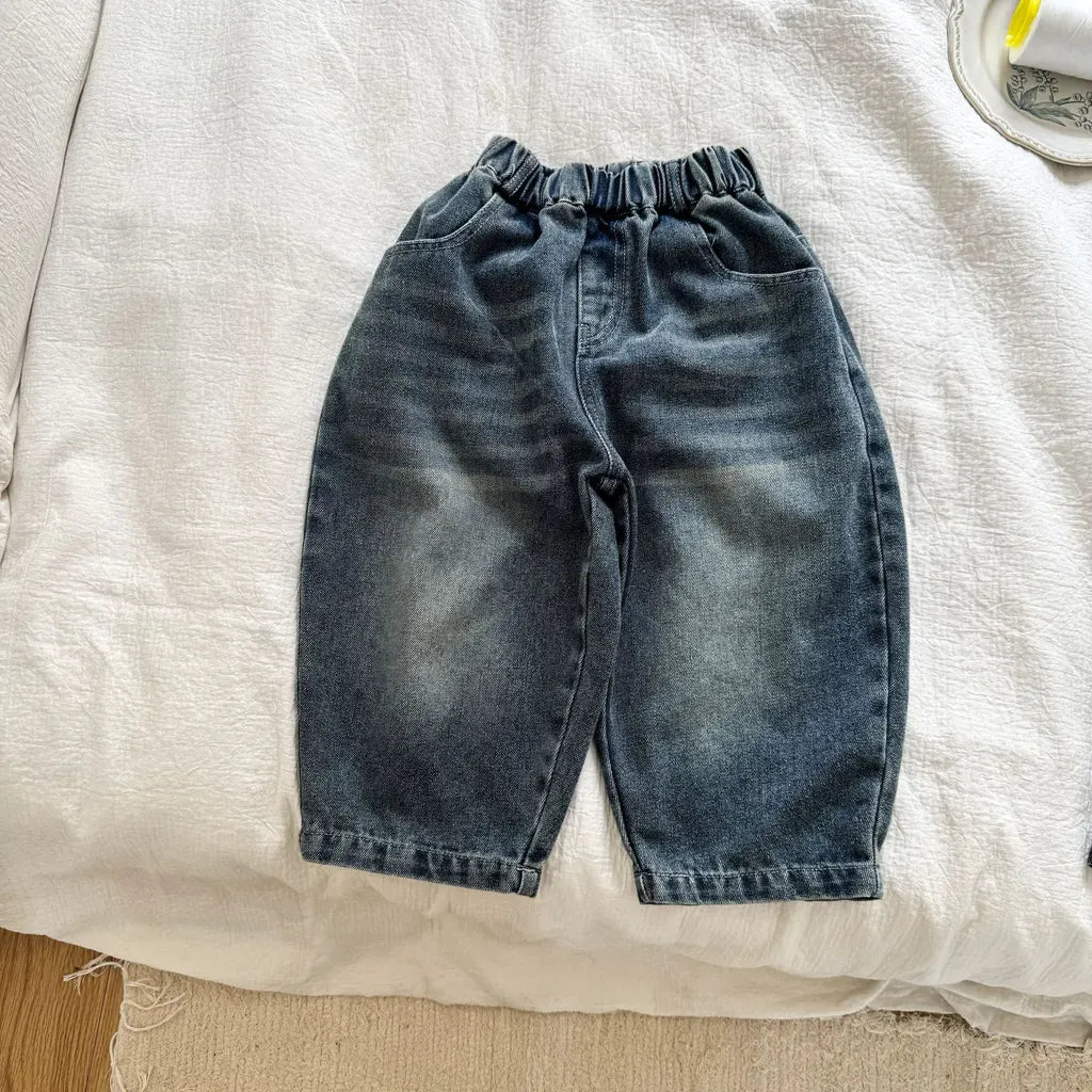 デニムパンツ(濃いブルー)バルーンシルエット、ゴム入りウエスト