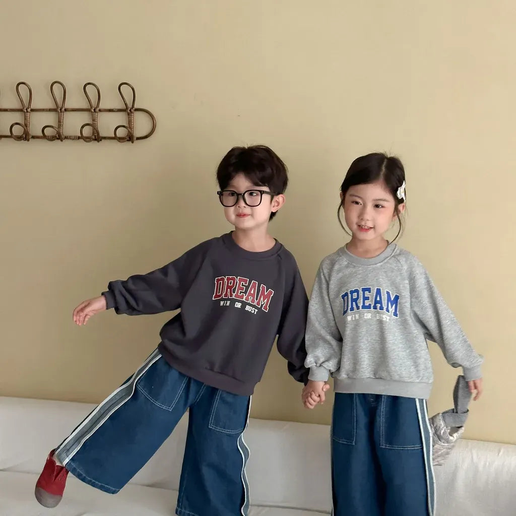 サイドライン付きブルーデニムワイドパンツ、ゆったりしたワイドシルエット