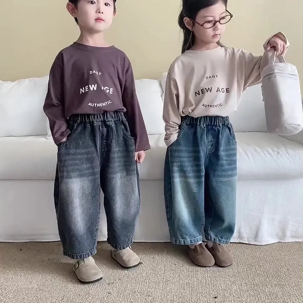 バックロゴ刺繍入りバルーンデニムパンツ(ダークグレー/デニムブルー)、裾ゆったり