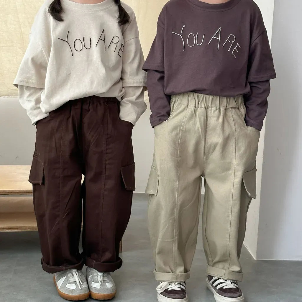 ワイドシルエットのカーゴパンツ(コーヒー色・カーキ)前面ポケット&サイドカーゴ仕様