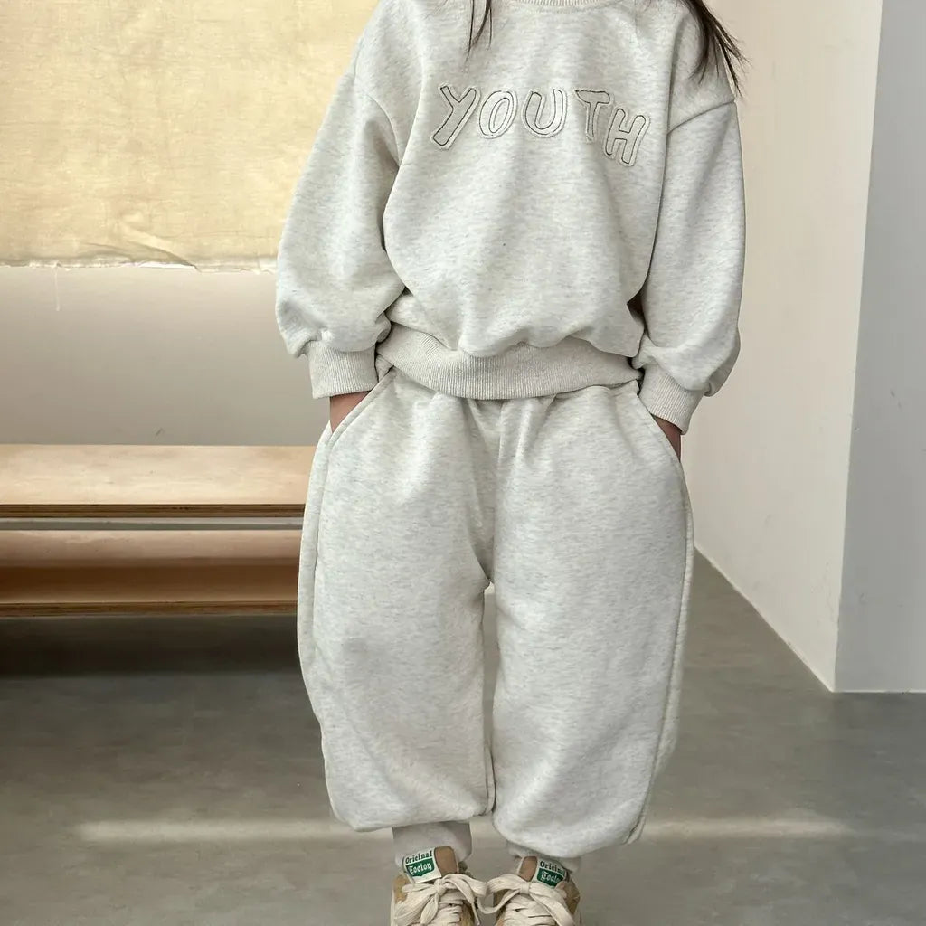 グレー系ロゴ刺繍スウェット上下2点セット(背面ロゴ、トレーナー・パンツ)