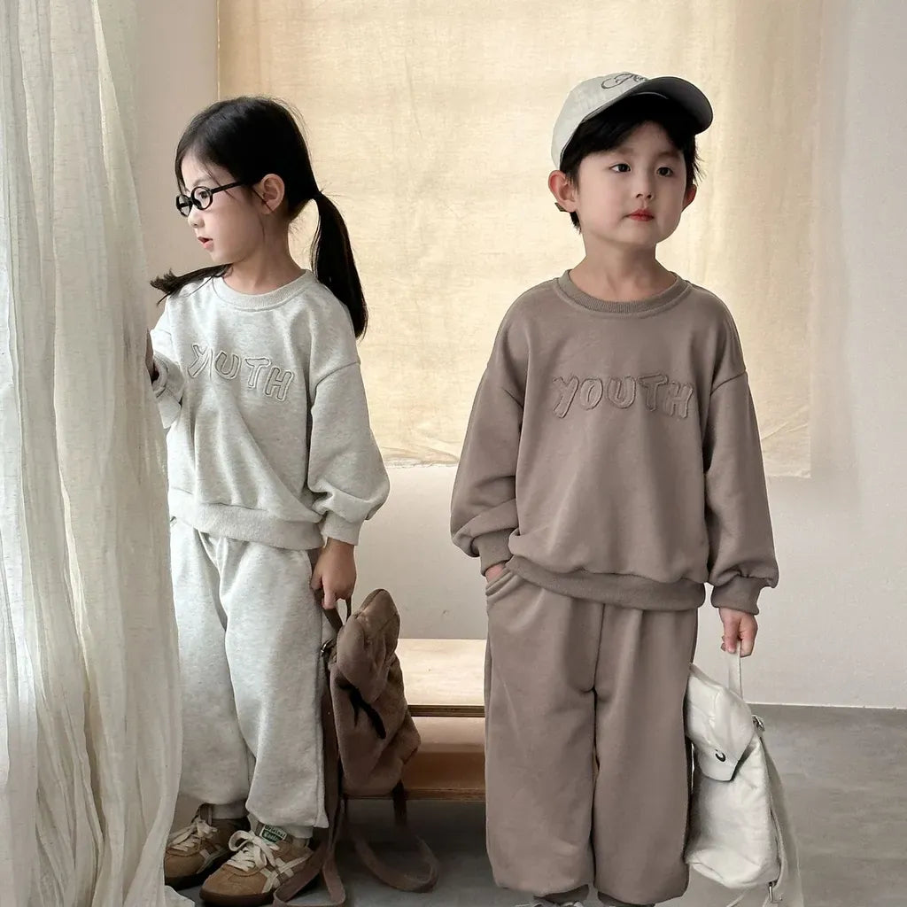 YOUTHロゴ刺繍入りスウェットセットアップ2人分セット(グレー系/ライトコーヒー色)