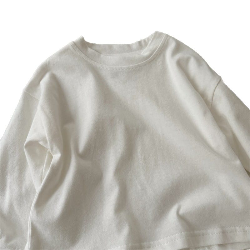 キッズ用ルーズ長袖Tシャツ、ホワイト無地、クルーネックでシンプル