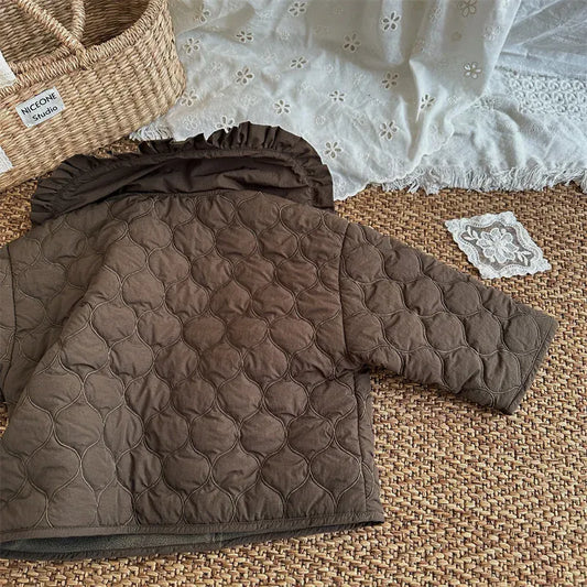 ショートコート・ジャケット・ジャンパー キッズアウター ウェーブキルティングビッグフリル襟パデッドコートジャケット【mh0007889】