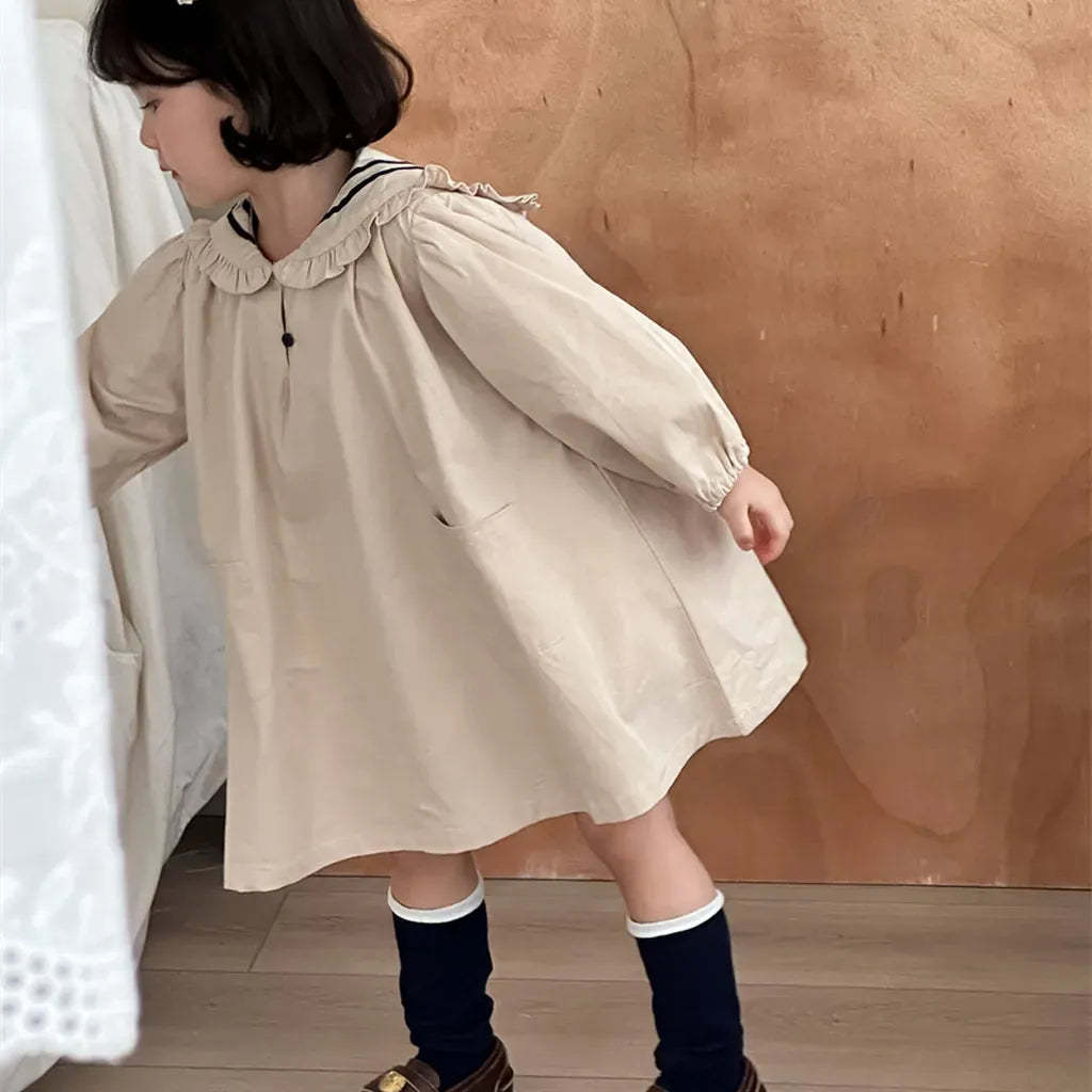 セーラーカラー長袖ワンピース(アイボリー)フリル襟と前ボタン