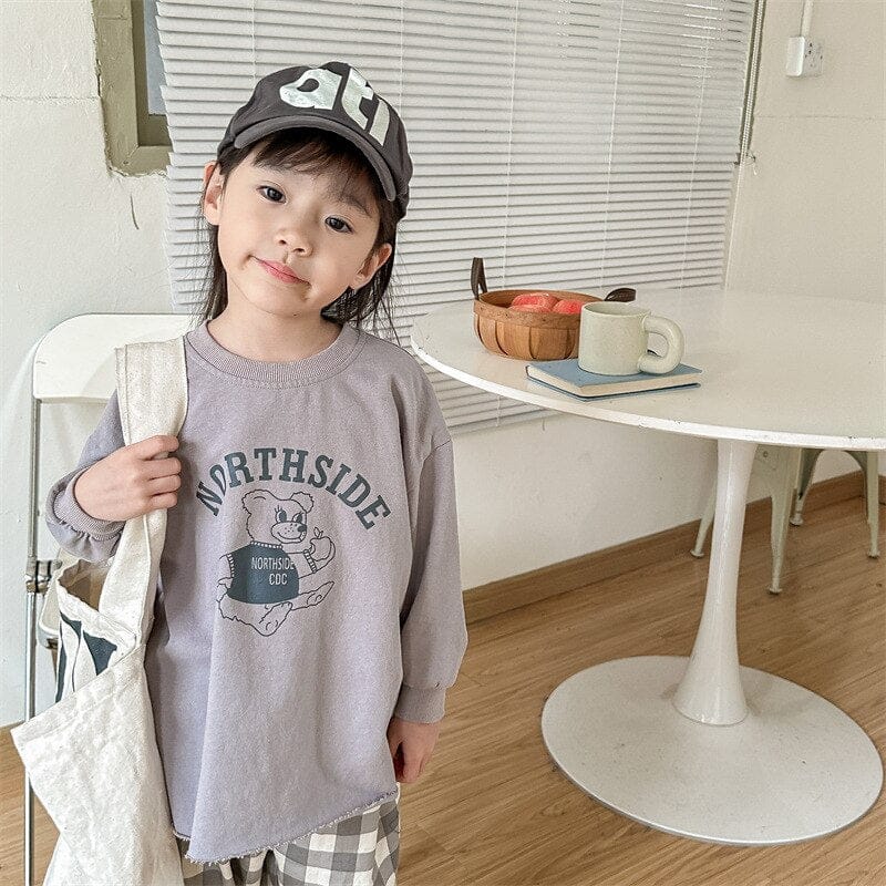 子ども用グレー長袖スウェットT、NORTHSIDEロゴとくまプリント