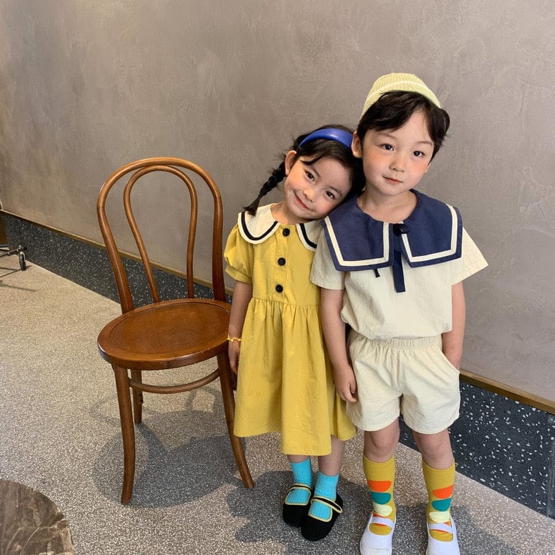キッズ セーラーカラー半袖ワンピースとショートパンツセット(2人)