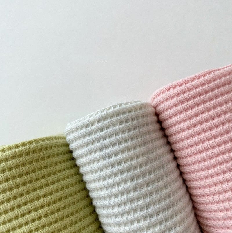 リブ編み袖口のアップ(オリーブ、グレー、ピンク)