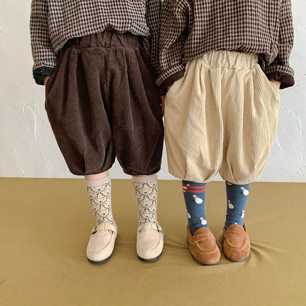 キッズ用コーデュロイハーフパンツ(ダークブラウン&ベージュ)ウエストゴム仕様