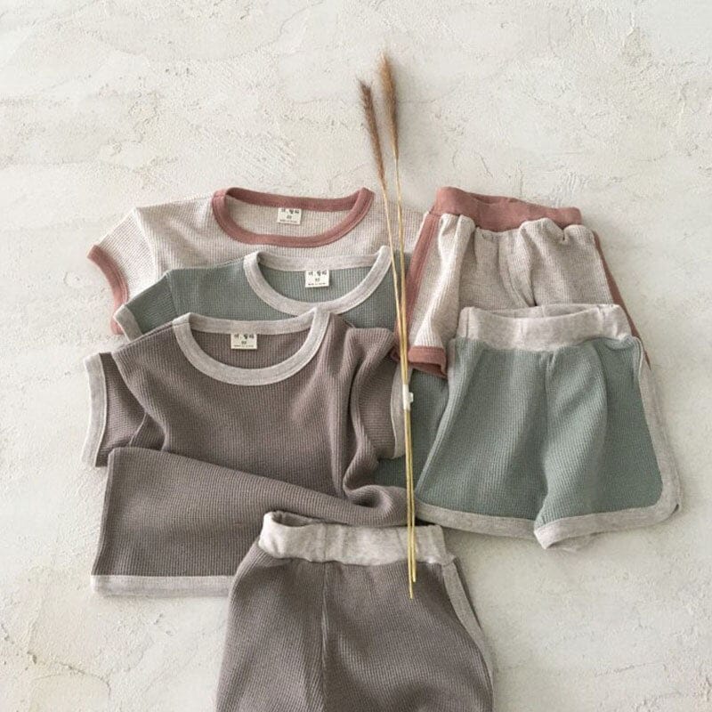 ベビー キッズ セットアップ、半袖Tシャツ&ショートパンツ4枚のカラーバリエーション