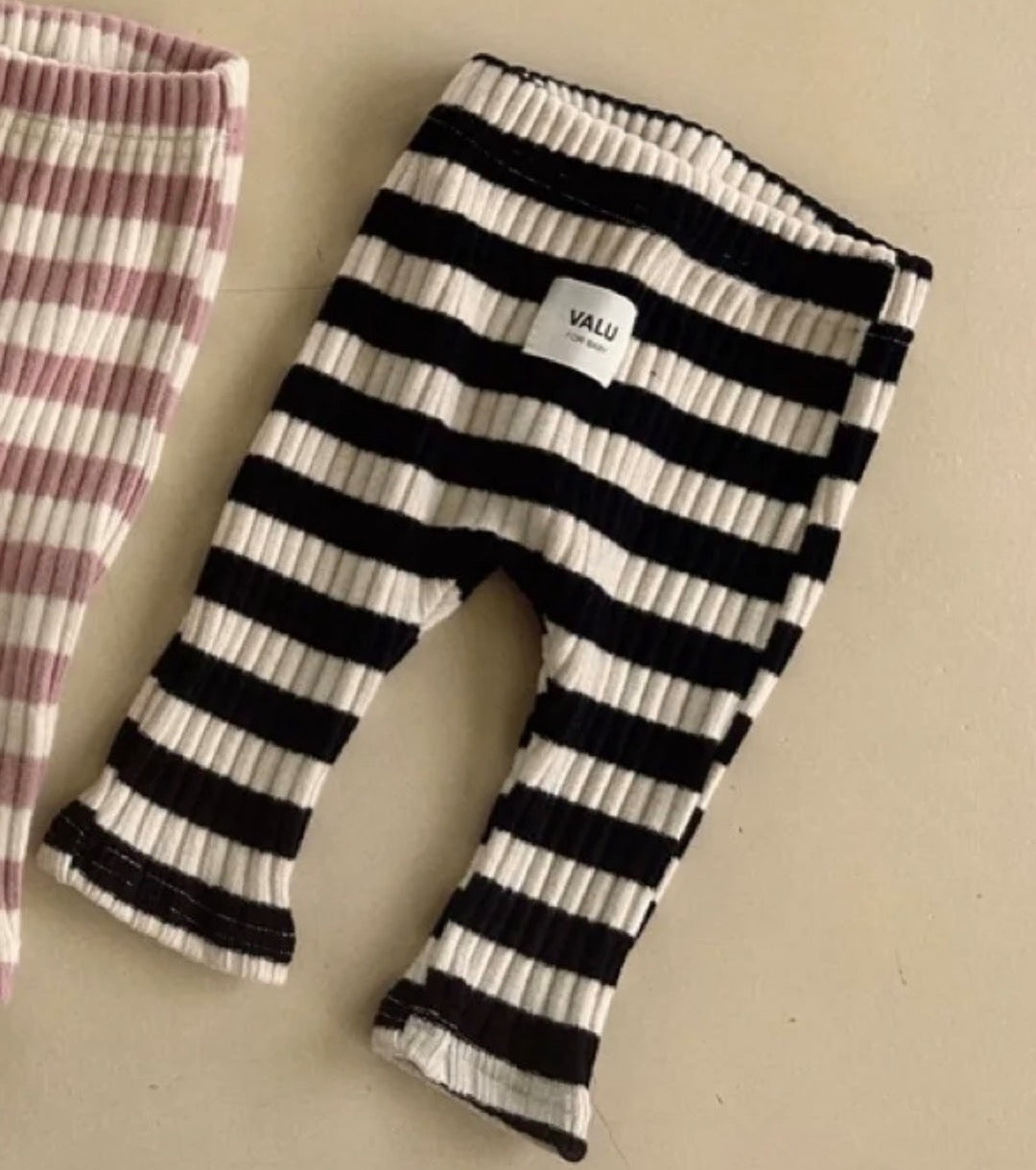 -ベビーレギンス リブ ボーダー レギンスパンツ ピンク ブラック 2カラー - mamahalo shop - レギンスパンツ -  べビー服 - 子供服 - 男の子 - 女の子