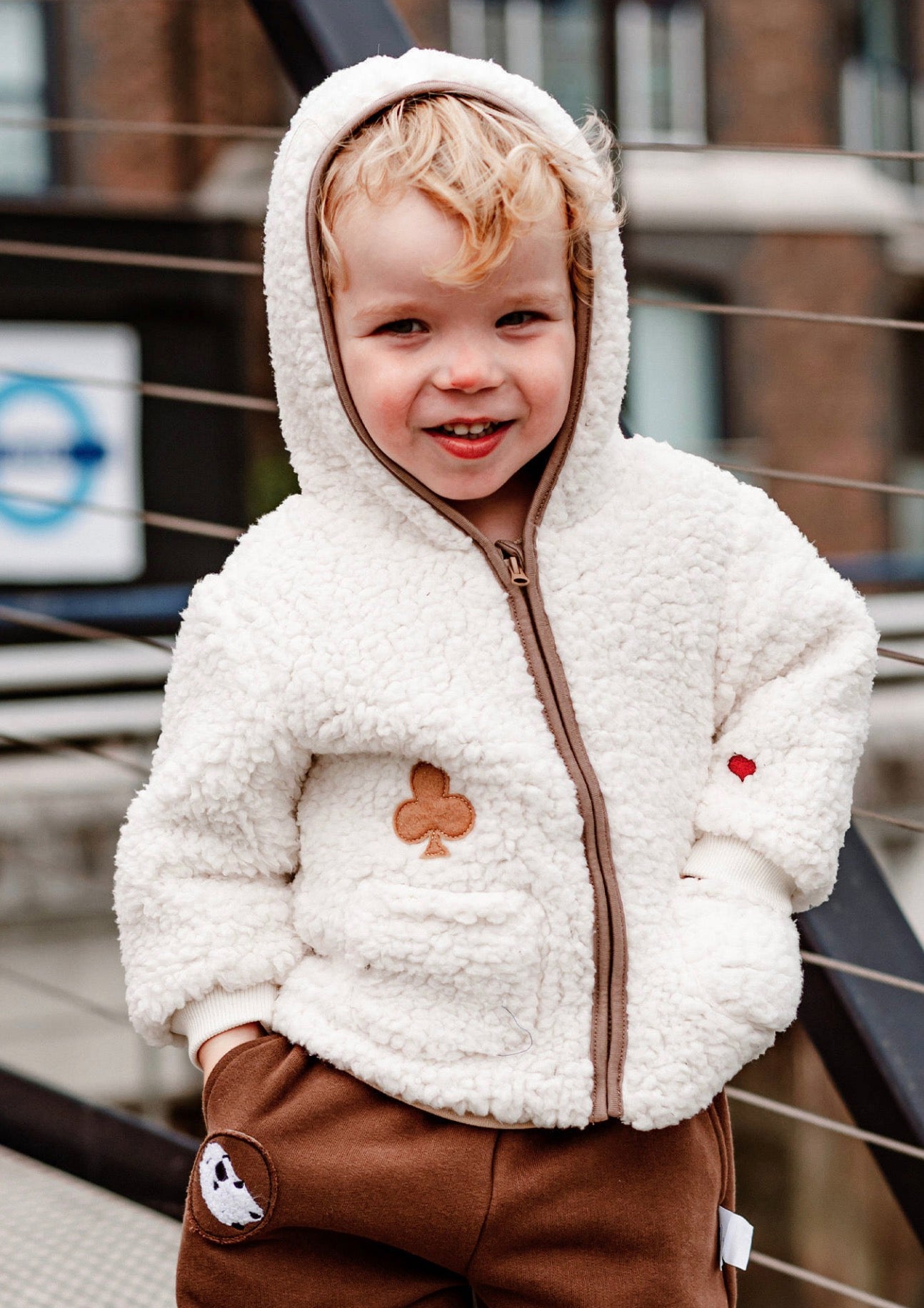 長袖ジャケット ボア素材 もこもこ ポンポン付きフード ジップアップ アウター【mh0011642】