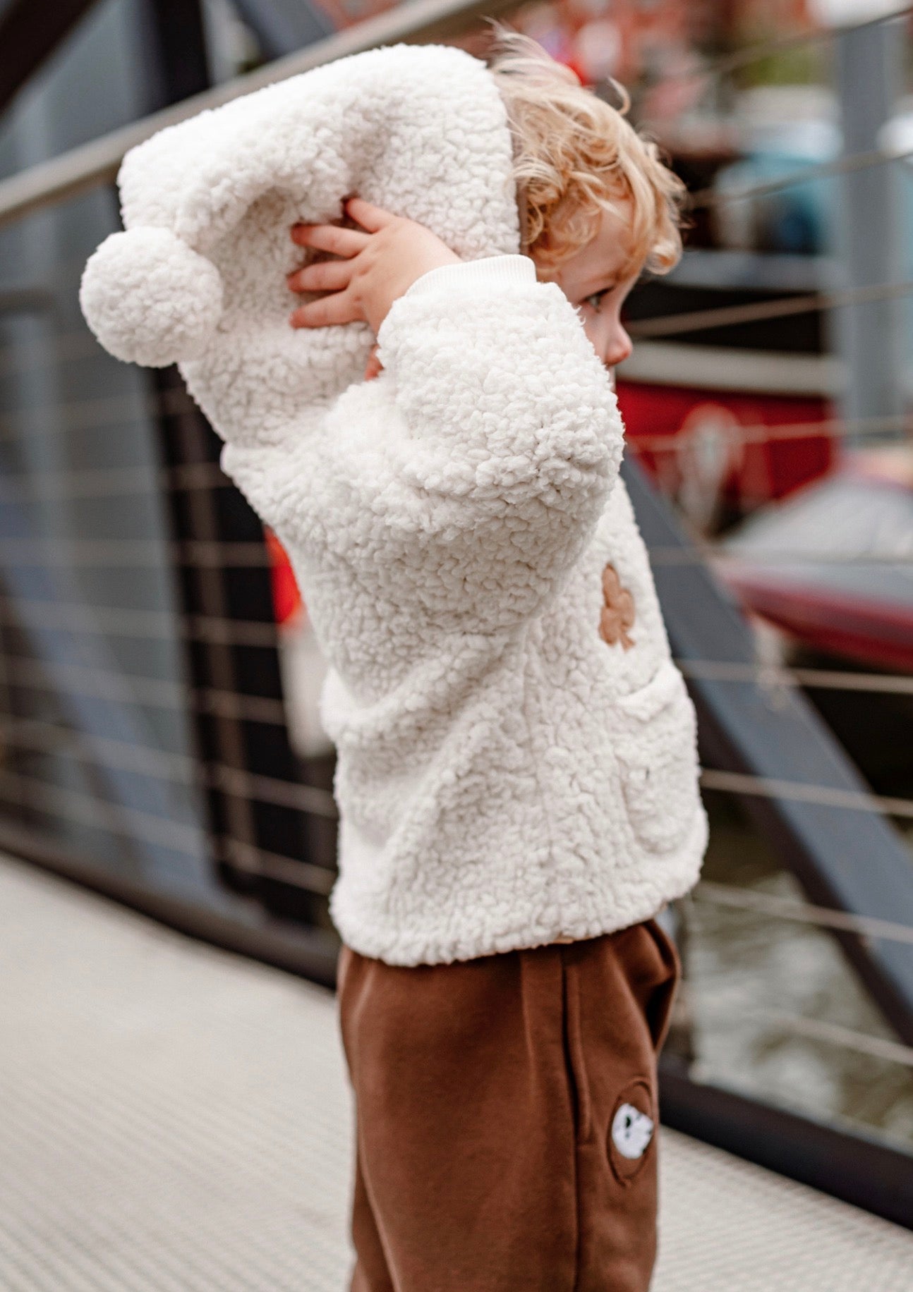 長袖ジャケット ボア素材 もこもこ ポンポン付きフード ジップアップ アウター【mh0011642】