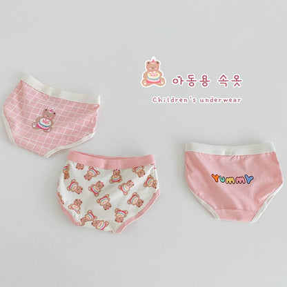 キッズ用ピンクショーツ3枚セット、チェック柄・ベア総柄・無地ロゴ、白ウエストゴム