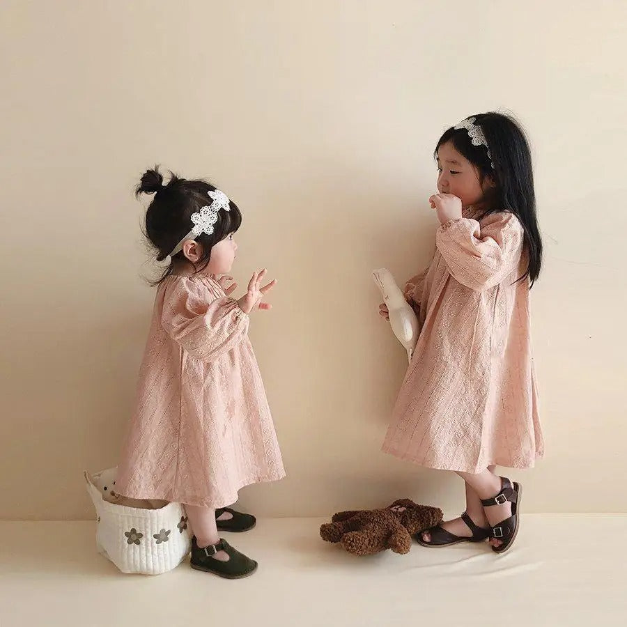 -ベビーキッズ フラワー 刺繍 エプロン ワンピース ロンパース【mh0000064】 - mamahalo shop - 長袖ロンパース -  べビー服 - 子供服 - 男の子 - 女の子