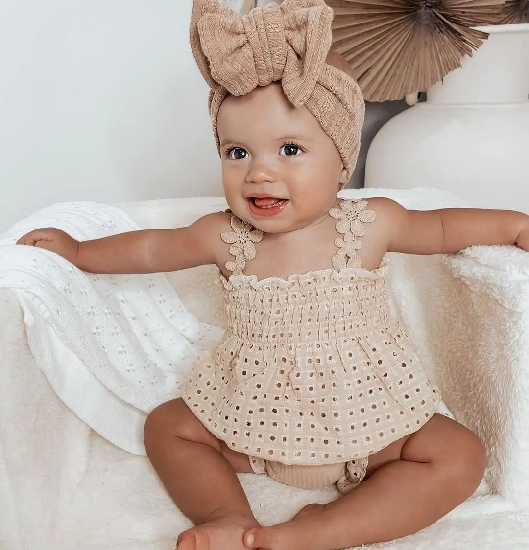 -ベビー セットアップ レース フラワー キャミソール チュニック ブラウス フリル ブルマパンツ ショートパンツ ガールズ【mh0002162】 - mamahalo shop - ノースリーブセットアップ -  べビー服 - 子供服 - 男の子 - 女の子