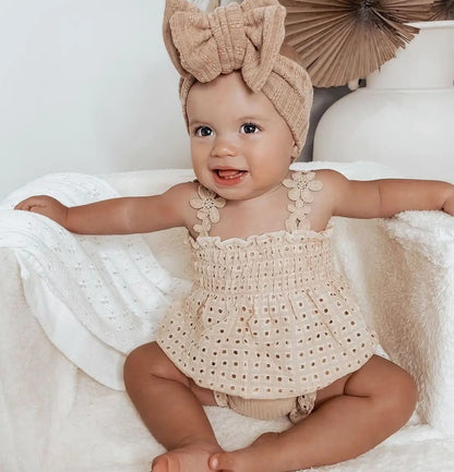 -ベビー セットアップ レース フラワー キャミソール チュニック ブラウス フリル ブルマパンツ ショートパンツ ガールズ【mh0002162】 - mamahalo shop - ノースリーブセットアップ -  べビー服 - 子供服 - 男の子 - 女の子