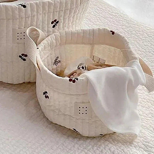 -キルティングバスケット おもちゃ おむつ 刺繍 収納ボックス ハンドル付き - mamahalo shop - おむつ収納 -  べビー服 - 子供服 - 男の子 - 女の子