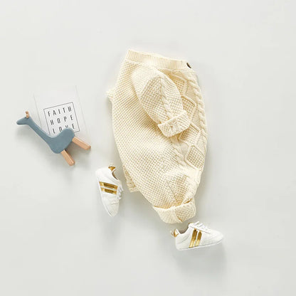 -ベビーロンパース ニット ケーブル編み 長袖ジャンプスーツ アランニット ベージュ【mh0006230】 - mamahalo shop - 長袖ロンパース -  べビー服 - 子供服 - 男の子 - 女の子