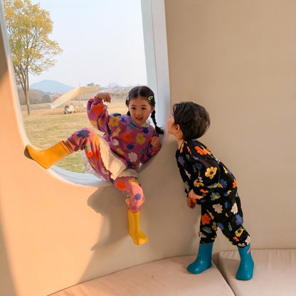 -キッズ カラフル レトロフラワー ボーイズ ガールズ 長袖 トップス パンツ セットアップ ブラック パープル リンク 兄弟 姉妹 お揃い コーデ【mh0002297】 - mamahalo shop - 長袖セットアップ -  べビー服 - 子供服 - 男の子 - 女の子