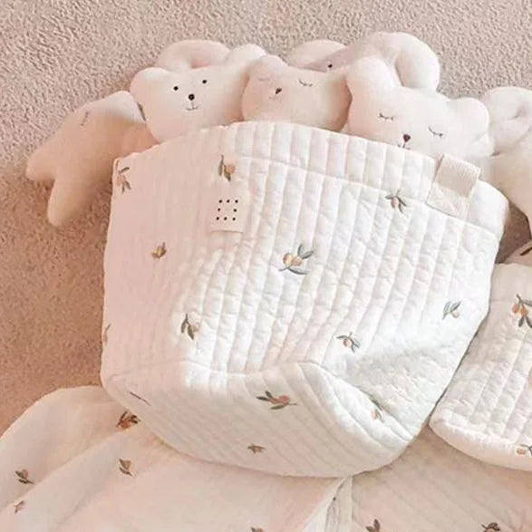 -キルティングバスケット おもちゃ おむつ 刺繍 収納ボックス ハンドル付き - mamahalo shop - おむつ収納 -  べビー服 - 子供服 - 男の子 - 女の子