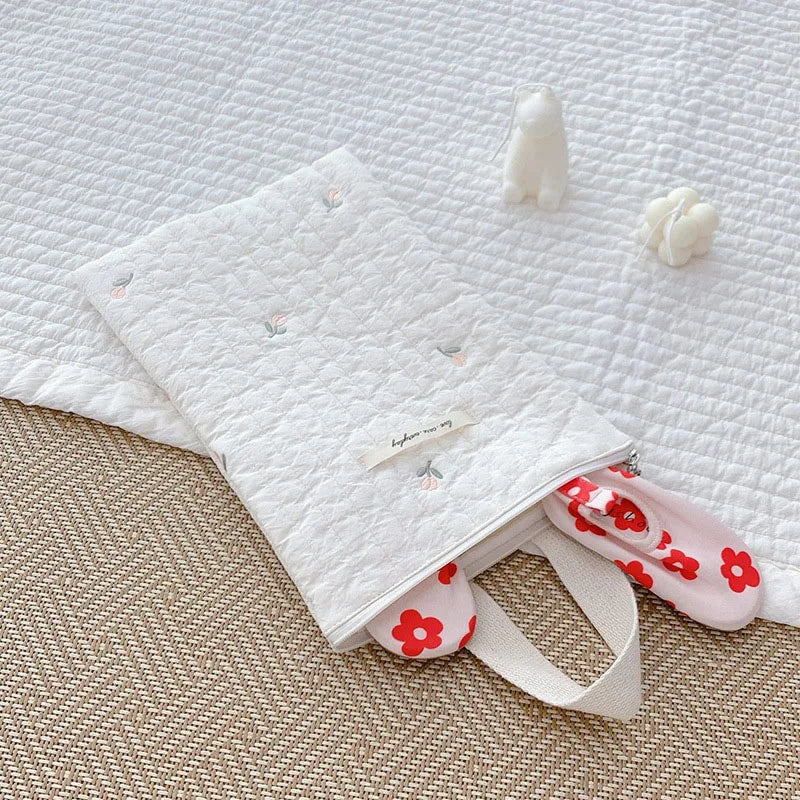 -キルティング オリーブ くま チューリップ 刺繍 ジッパー バッグ おむつポーチ - mamahalo shop - マザーズバッグ -  べビー服 - 子供服 - 男の子 - 女の子