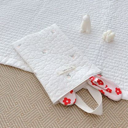 -キルティング オリーブ くま チューリップ 刺繍 ジッパー バッグ おむつポーチ - mamahalo shop - マザーズバッグ -  べビー服 - 子供服 - 男の子 - 女の子