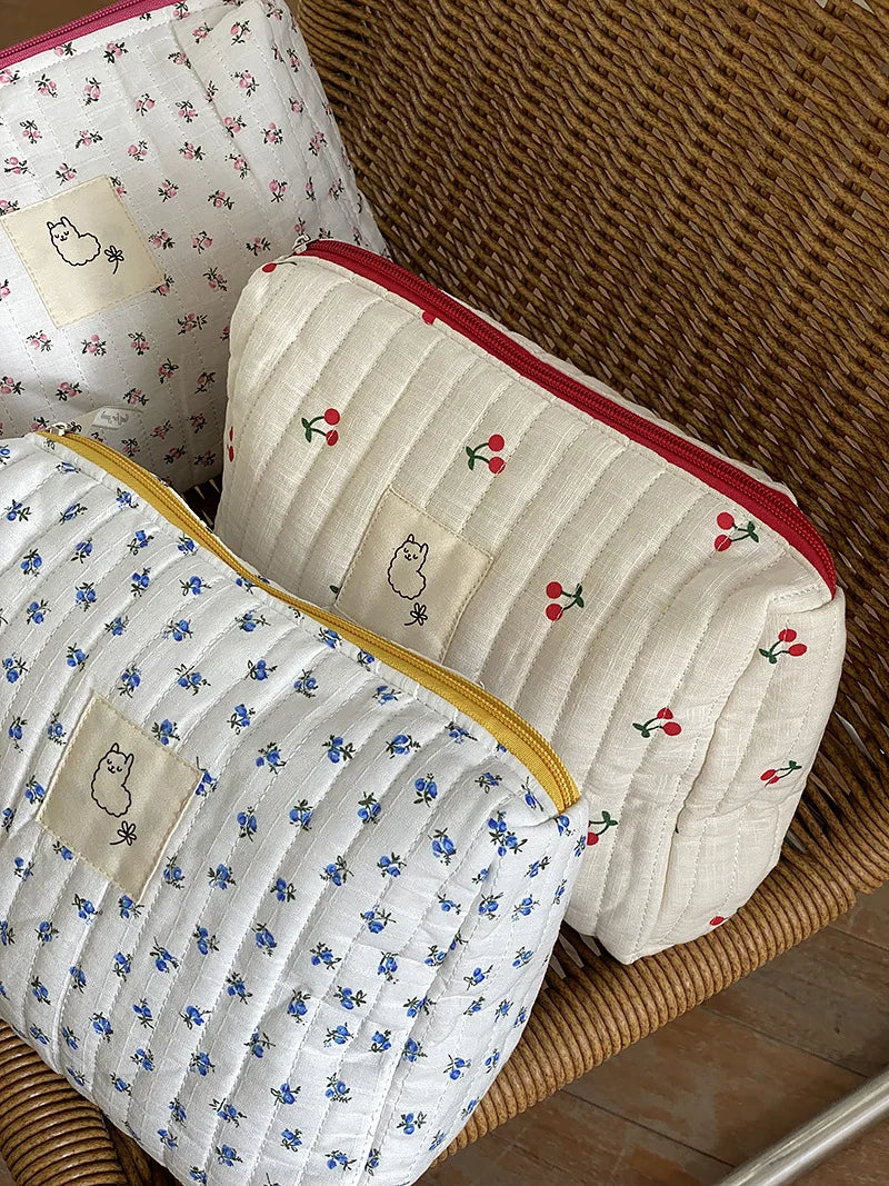 -フラワー さくらんぼ チェリー キルティング コスメ ポーチ オムツ バッグ ママ - mamahalo shop - おむつポーチ -  べビー服 - 子供服 - 男の子 - 女の子