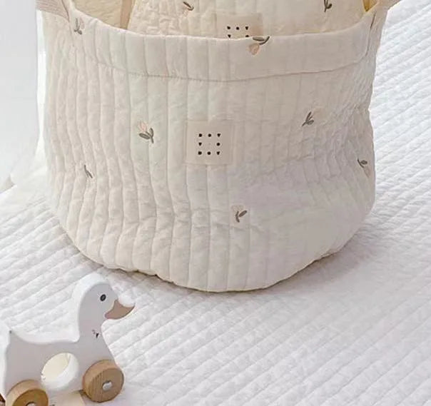 -キルティングバスケット おもちゃ おむつ 刺繍 収納ボックス ハンドル付き - mamahalo shop - おむつ収納 -  べビー服 - 子供服 - 男の子 - 女の子