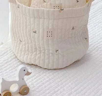 -キルティングバスケット おもちゃ おむつ 刺繍 収納ボックス ハンドル付き - mamahalo shop - おむつ収納 -  べビー服 - 子供服 - 男の子 - 女の子