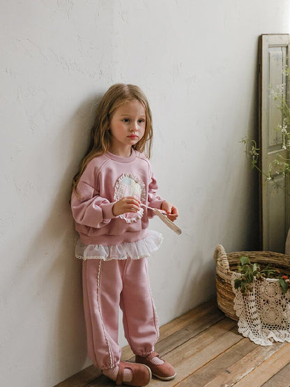 【mh0014801】2026 Otoño Nuevo Strawberry Shan Coreano Niños Niñas Elegante Encaje Holgado Versátil Casual Deportes Pantalones de Chándal
