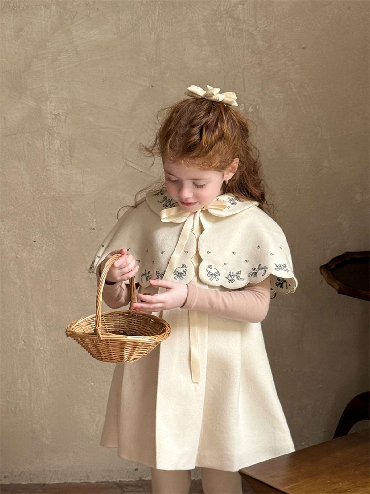 Ribbon embroidered cape + box pleated dress set (2-piece set) [mh0011452]