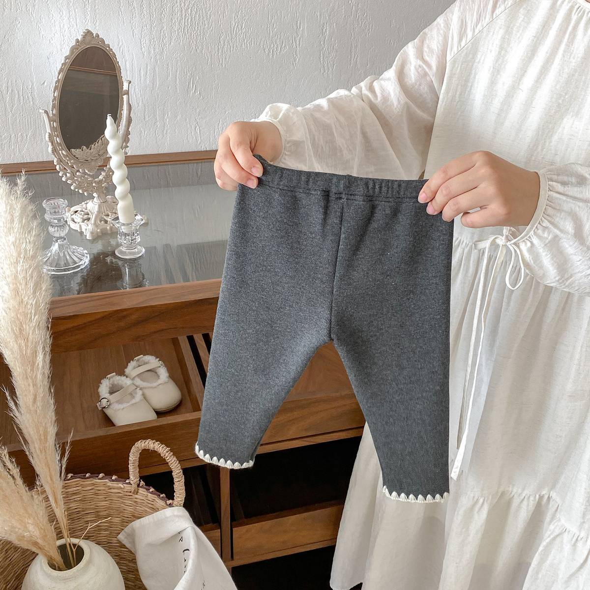 -ロングレギンスパンツ リブ生地 裏ボア あったか 裾メロウフリル スリムフィット【mh0011394】 - mamahalo shop - レギンスパンツ -  べビー服 - 子供服 - 男の子 - 女の子