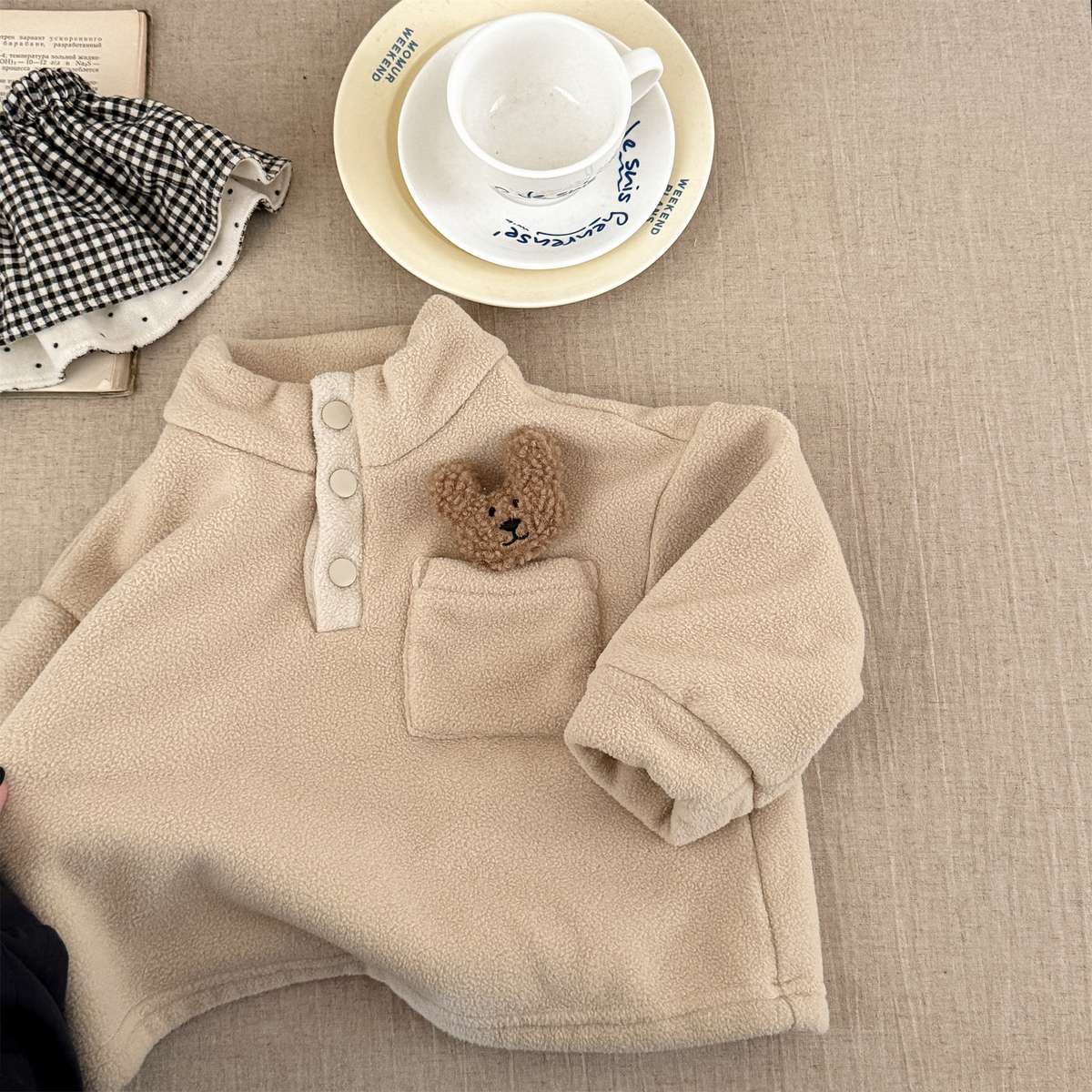 -フリースプルオーバー ハイネック スナップボタン もこもこワッペン【mh0011428】 - mamahalo shop - トレーナー・フーディ -  べビー服 - 子供服 - 男の子 - 女の子