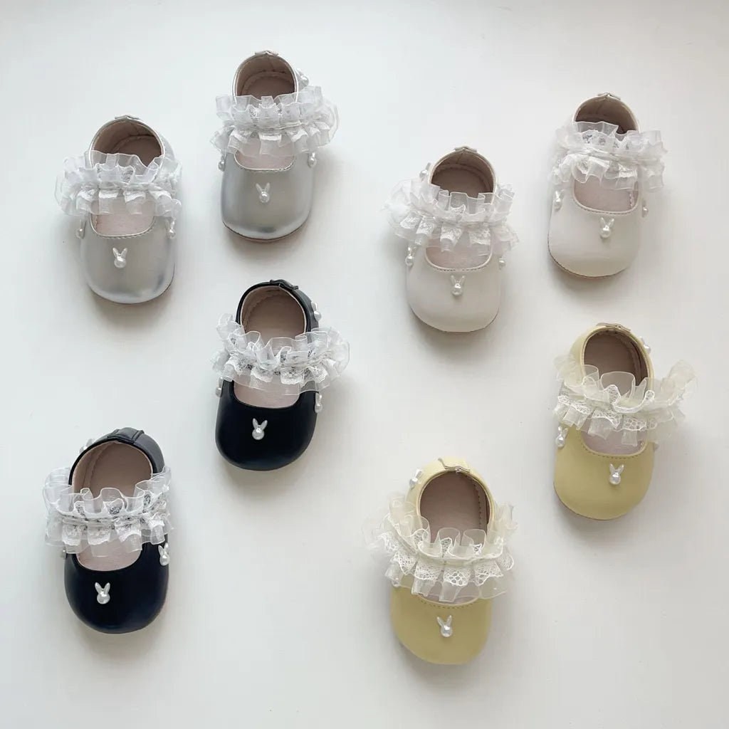 -うさぎ刺繍ストラップシューズ ハートモチーフ付きベビーシューズ【mh0011071】 - mamahalo shop - ベビー用靴 -  べビー服 - 子供服 - 男の子 - 女の子